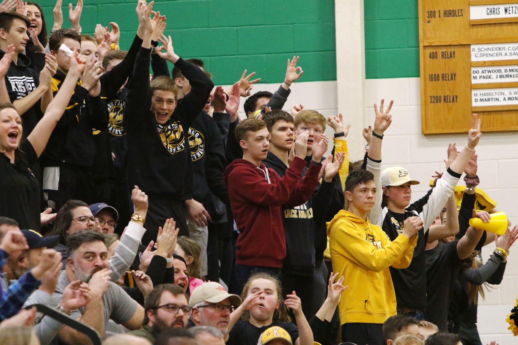 Boys basketball Class A sectional final - Kouts vs. 21st Century